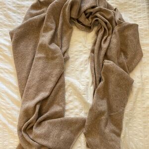 Quince Women’s Mongolian Cashmere Wrap - Oatmeal/Tan